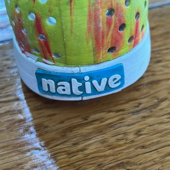 Native Jefferson Tie Dye print slip on rubber shoes. Women’s Size 6. - Picture 2 of 12